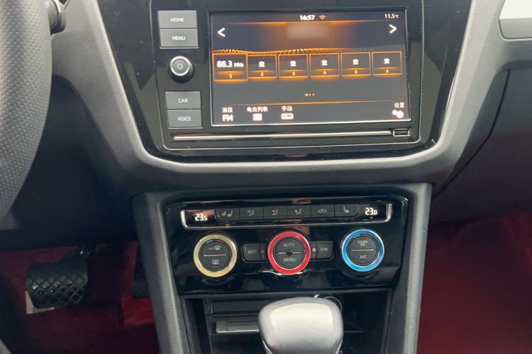 Used Volkswagen Tiguan L 2019 330TSI Automatic Two-Wheel Drive Smart Luxury Version China V Emission Standard Audio And AC Panel