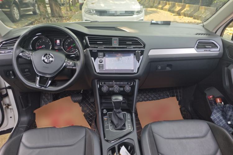 Used Volkswagen Tiguan L 2019 280TSI Automatic Two-Wheel Drive Panoramic Comfort Edition China V Standard Center Console