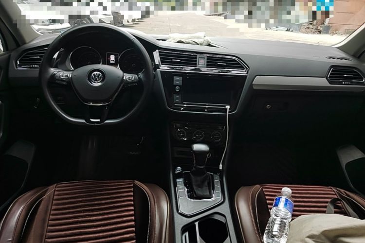 Used Volkswagen Tiguan L 2019 280TSI Automatic Two-Wheel Drive Panoramic Comfort Edition China VI Standard Center Console