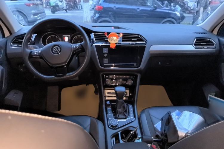 Used Volkswagen Tiguan L 2019 380TSI Automatic All-Wheel Drive Intelligent Luxury Version China V Standard Center Console
