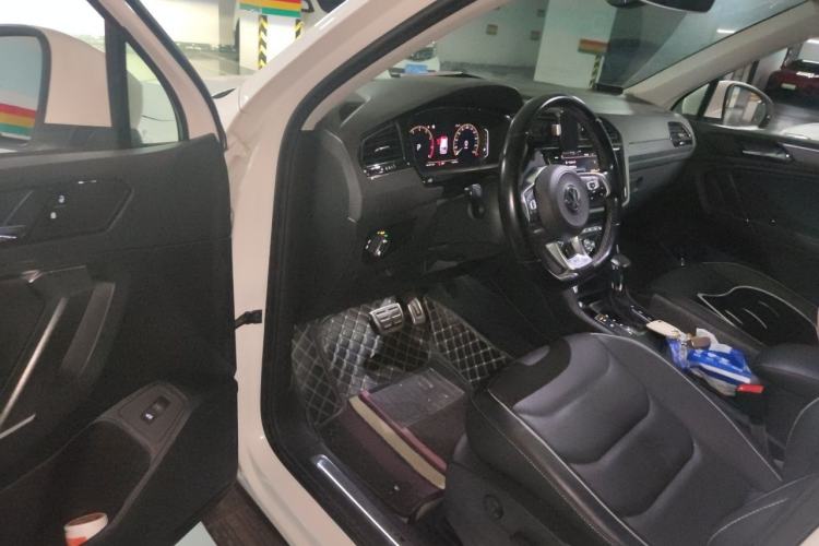 Used Volkswagen Tiguan L 2019 Restyled 330TSI Automatic Two-Wheel Drive R-Line Flagship Version China VI Standard Driver Seat