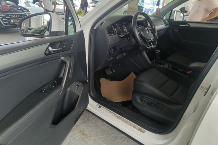 Used Volkswagen Tiguan L 2019 330TSI Automatic Two-Wheel Drive Smart Luxury Version China VI Standard Driver Seat