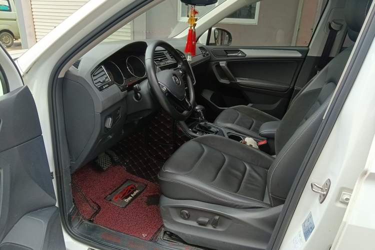 Used Volkswagen Tiguan L 2019 330TSI Automatic Two-Wheel Drive Panoramic Comfort Edition China VI Standard Driver Seat