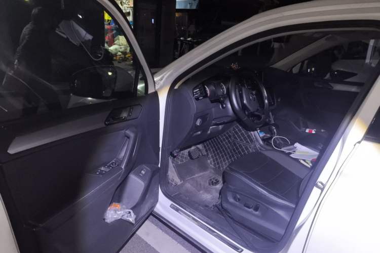 Used Volkswagen Tiguan L 2019 330TSI Automatic Two-Wheel Drive Smart Luxury Version China VI Standard Driver Seat