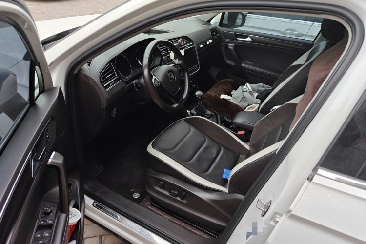 Used Volkswagen Tiguan L 2019 330TSI Automatic Two-Wheel Drive Smart Luxury Version China VI Standard Driver Seat