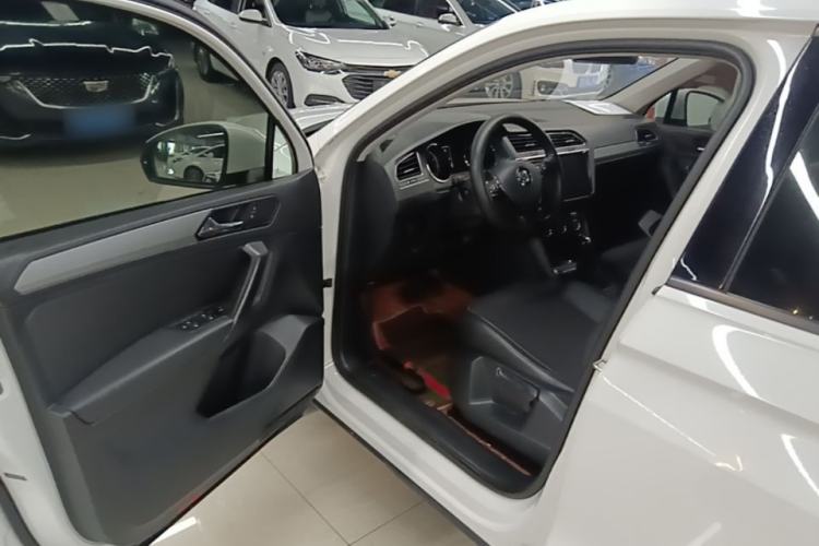 Used Volkswagen Tiguan L 2019 330TSI Automatic Two-Wheel Drive Luxury Edition China V Standard Driver Seat
