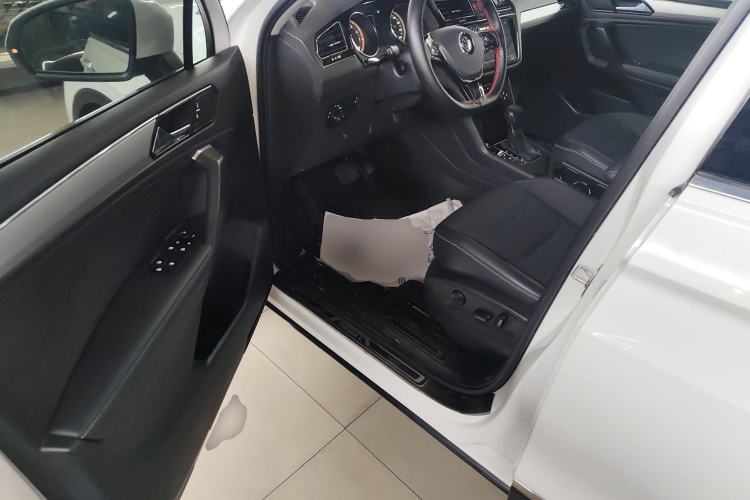 Used Volkswagen Tiguan L 2019 Updated Version 330TSI Automatic Two-Wheel Drive Panoramic Comfort Edition China VI Standard Driver Seat