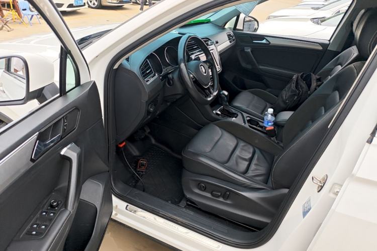 Used Volkswagen Tiguan L 2019 330TSI Automatic Two-Wheel Drive Panoramic Comfort Edition China VI Standard Driver Seat