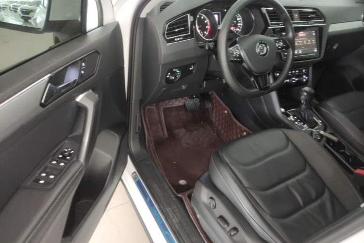 Used Volkswagen Tiguan L 2019 330TSI Automatic Two-Wheel Drive Panoramic Comfort Edition China V Standard Driver Seat