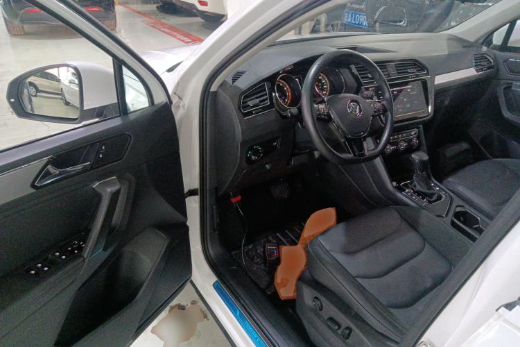 Used Volkswagen Tiguan L 2019 Updated Version 330TSI Automatic Two-Wheel Drive Panoramic Comfort Edition China VI Standard Driver Seat