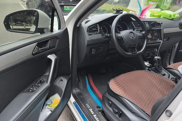 Used Volkswagen Tiguan L 2019 330TSI Automatic Two-Wheel Drive Smart Luxury Version China V Emission Standard Driver Seat