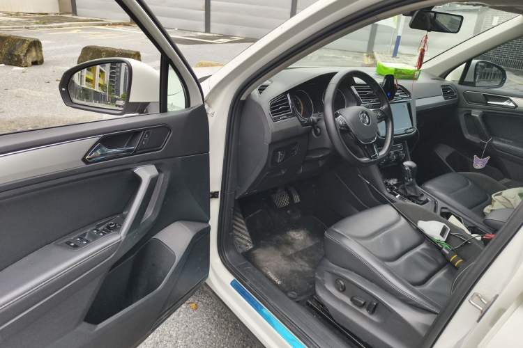 Used Volkswagen Tiguan L 2019 Updated Version 330TSI Automatic Two-Wheel Drive Panoramic Comfort Edition China VI Standard Driver Seat