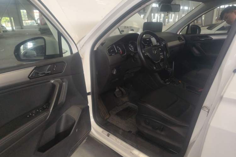 Used Volkswagen Tiguan L 2019 330TSI Automatic Two-Wheel Drive Panoramic Comfort Edition China VI Standard Driver Seat