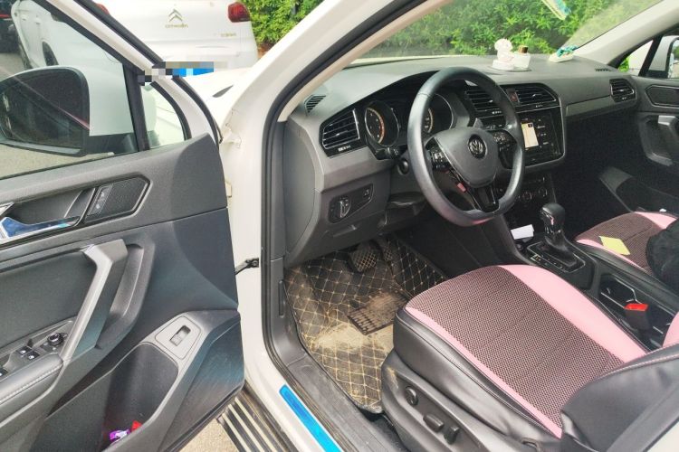 Used Volkswagen Tiguan L 2019 Revised 330TSI Automatic Two-Wheel Drive Smart & Luxury Edition China VI Standard Driver Seat