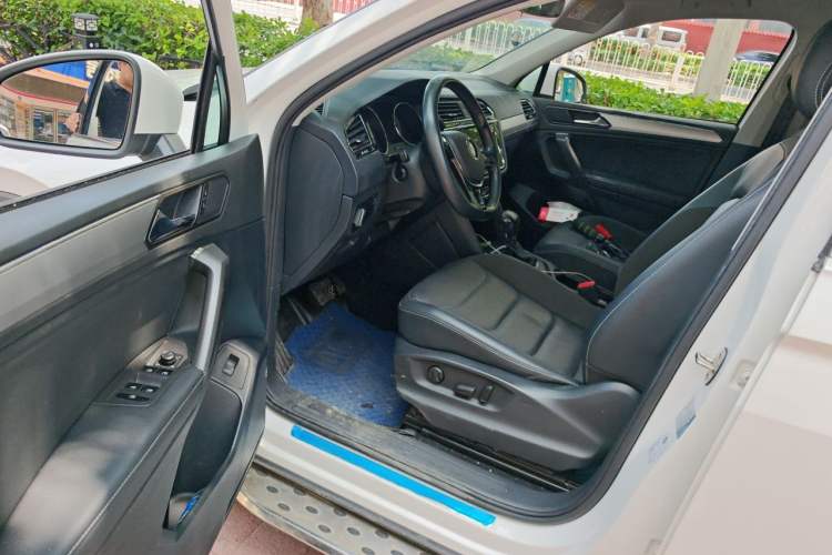 Used Volkswagen Tiguan L 2019 330TSI Automatic Two-Wheel Drive Smart Luxury Version China VI Standard Driver Seat