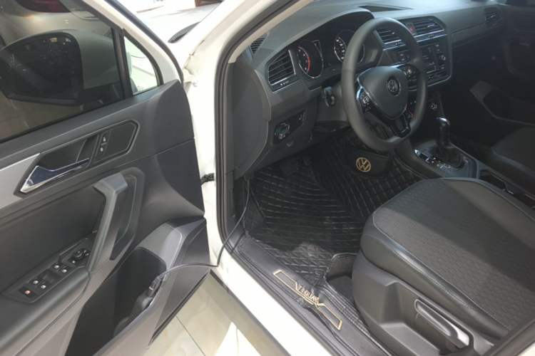 Used Volkswagen Tiguan L 2019 330TSI Automatic Two-Wheel Drive Luxury Edition China VI Standard Driver Seat