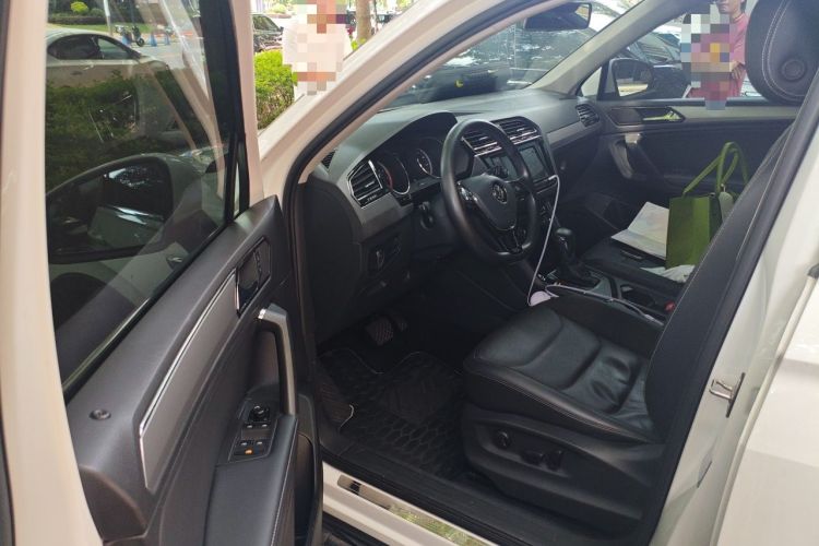 Used Volkswagen Tiguan L 2019 330TSI Automatic Two-Wheel Drive Panoramic Comfort Edition China VI Standard Driver Seat