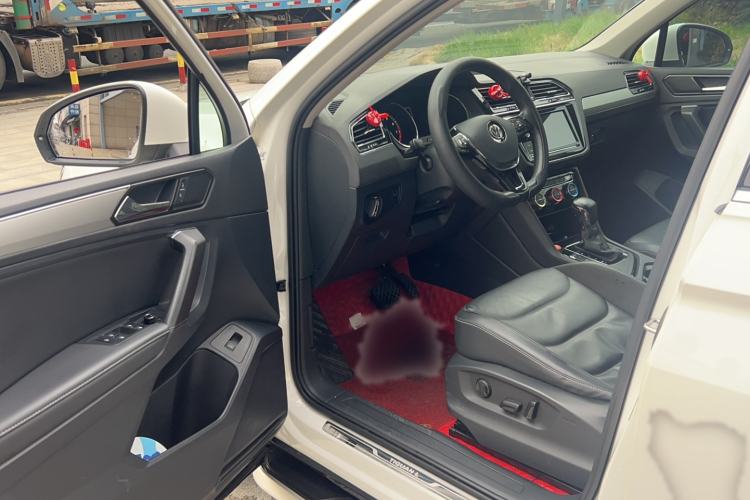 Used Volkswagen Tiguan L 2019 330TSI Automatic Two-Wheel Drive Smart Luxury Version China V Emission Standard Driver Seat