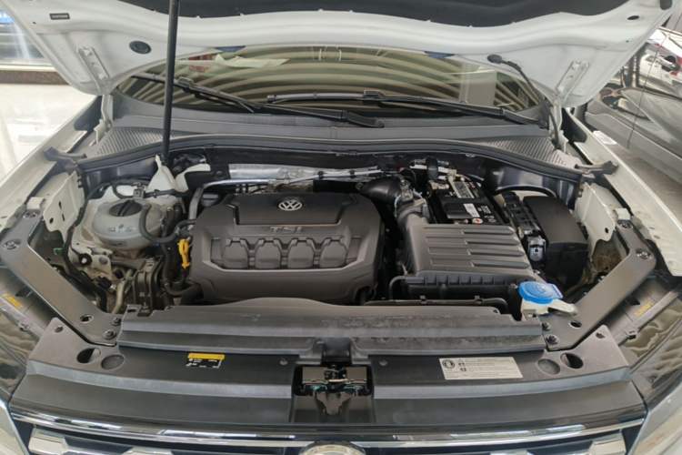Used Volkswagen Tiguan L 2019 330TSI Automatic Two-Wheel Drive Smart Luxury Version China VI Standard Engine Bay