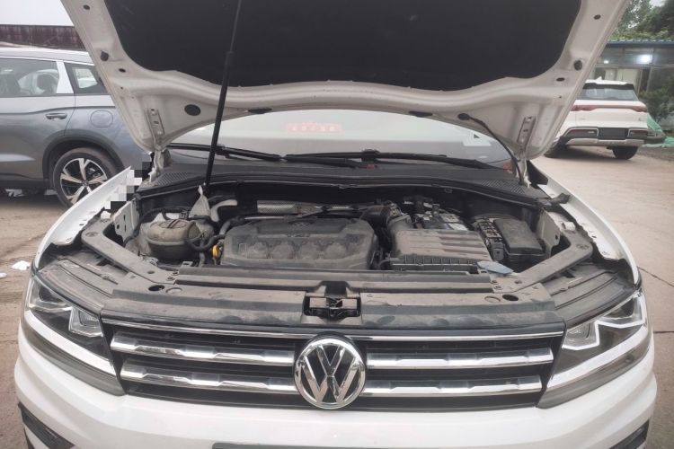 Used Volkswagen Tiguan L 2019 330TSI Automatic Two-Wheel Drive Panoramic Comfort Edition China V Standard Engine Bay