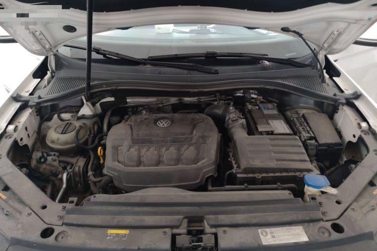 Used Volkswagen Tiguan L 2019 330TSI Automatic Two-Wheel Drive Panoramic Comfort Edition China VI Standard Engine Bay