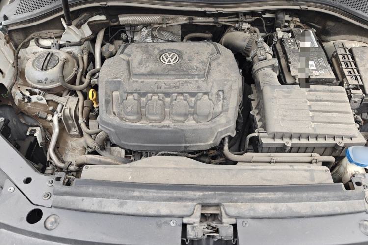 Used Volkswagen Tiguan L 2019 330TSI Automatic Two-Wheel Drive Smart Luxury Version China VI Standard Engine Bay