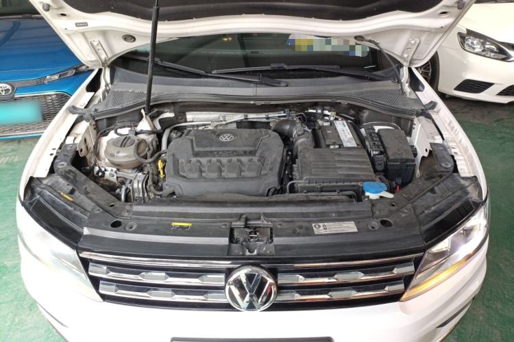 Used Volkswagen Tiguan L 2019 330TSI Automatic Two-Wheel Drive Luxury Edition China VI Standard Engine Bay