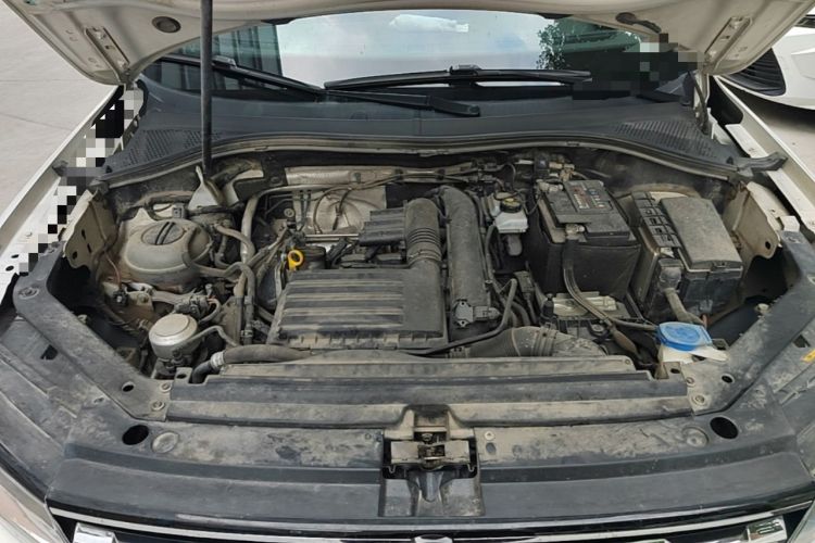 Used Volkswagen Tiguan L 2019 280TSI Automatic Two-Wheel Drive Panoramic Comfort Edition China VI Standard Engine Bay