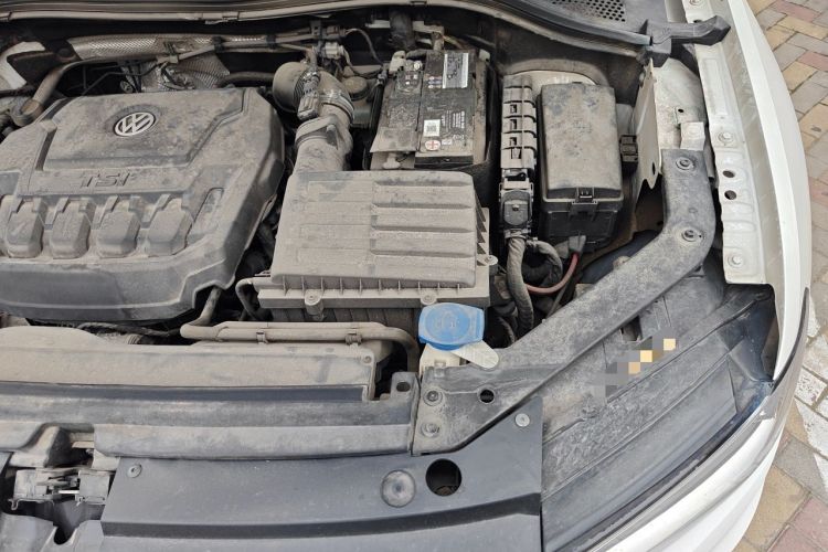 Used Volkswagen Tiguan L 2019 330TSI Automatic Two-Wheel Drive Smart Luxury Version China VI Standard Engine Bay Left