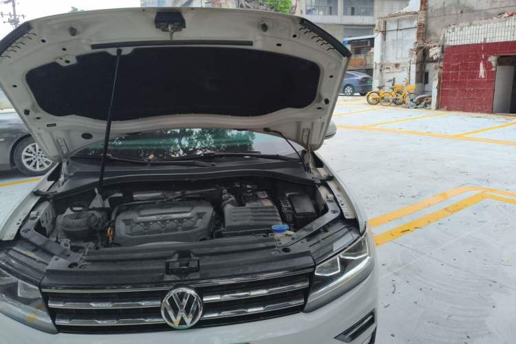 Used Volkswagen Tiguan L 2019 330TSI Automatic Two-Wheel Drive Panoramic Comfort Edition China VI Standard Engine Bay Left