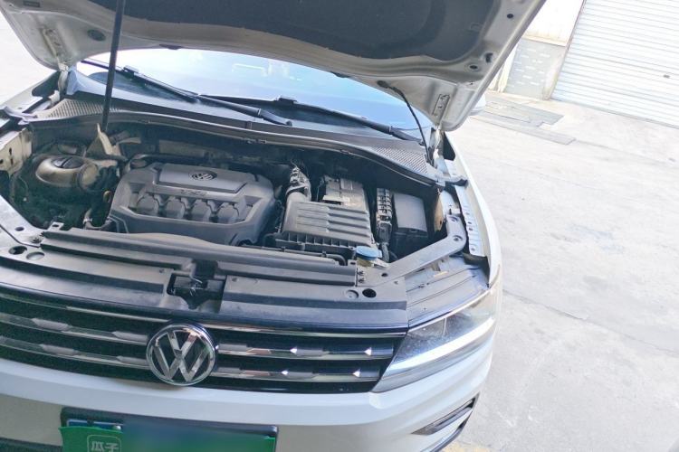 Used Volkswagen Tiguan L 2019 330TSI Automatic Two-Wheel Drive Panoramic Comfort Edition China VI Standard Engine Bay Left