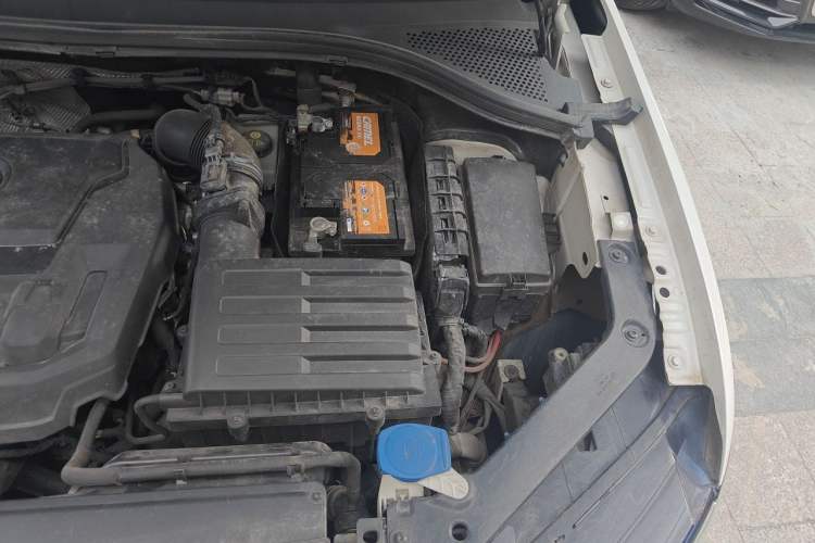 Used Volkswagen Tiguan L 2019 330TSI Automatic Two-Wheel Drive Smart Luxury Version China VI Standard Engine Bay Left