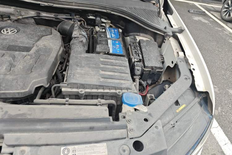Used Volkswagen Tiguan L 2019 330TSI Automatic Two-Wheel Drive Panoramic Comfort Edition China VI Standard Engine Bay Left