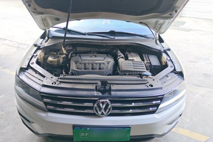 Used Volkswagen Tiguan L 2019 330TSI Automatic Two-Wheel Drive Panoramic Comfort Edition China VI Standard Engine Bay