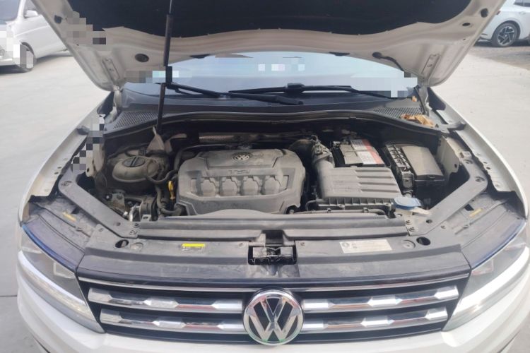 Used Volkswagen Tiguan L 2019 330TSI Automatic Two-Wheel Drive Panoramic Comfort Edition China V Standard Engine Bay