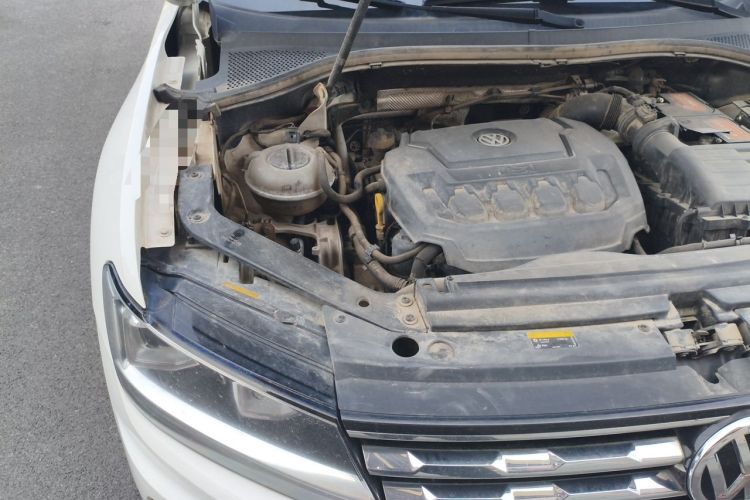 Used Volkswagen Tiguan L 2019 330TSI Automatic Two-Wheel Drive Smart Luxury Version China VI Standard Engine Bay Right