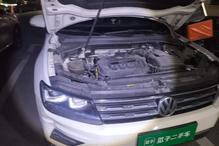 Used Volkswagen Tiguan L 2019 330TSI Automatic Two-Wheel Drive Smart Luxury Version China VI Standard Engine Bay Right