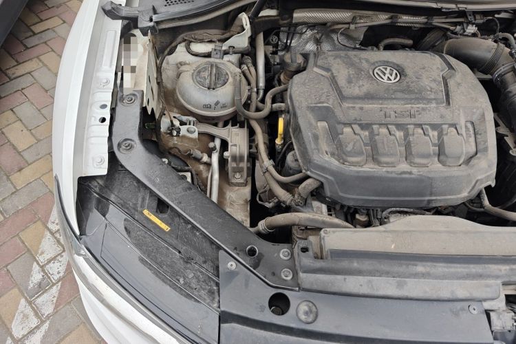 Used Volkswagen Tiguan L 2019 330TSI Automatic Two-Wheel Drive Smart Luxury Version China VI Standard Engine Bay Right