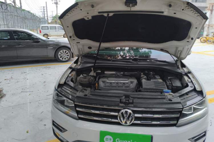 Used Volkswagen Tiguan L 2019 330TSI Automatic Two-Wheel Drive Panoramic Comfort Edition China VI Standard Engine Bay Right