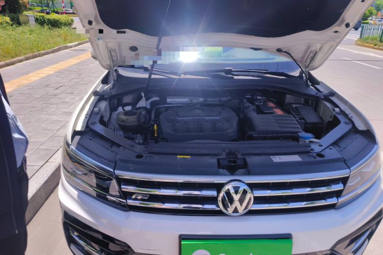 Used Volkswagen Tiguan L 2019 330TSI Automatic Two-Wheel Drive R-Line Flagship Model China VI Standard Engine Bay Right