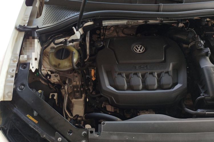 Used Volkswagen Tiguan L 2019 330TSI Automatic Two-Wheel Drive Smart Luxury Version China VI Standard Engine Bay Right