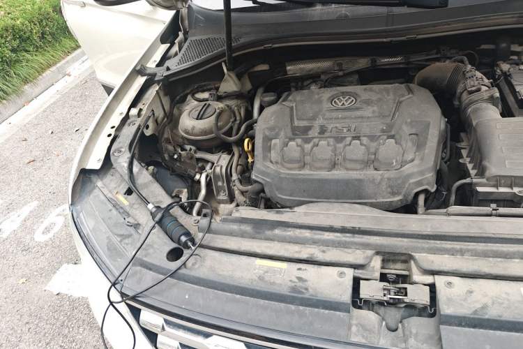Used Volkswagen Tiguan L 2019 330TSI Automatic Two-Wheel Drive Smart Luxury Version China VI Standard Engine Bay Right