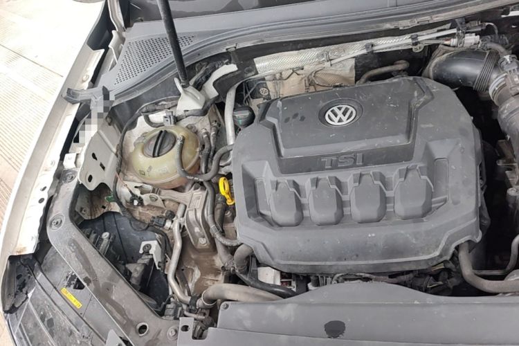 Used Volkswagen Tiguan L 2019 330TSI Automatic Two-Wheel Drive Panoramic Comfort Edition China V Standard Engine Bay Right