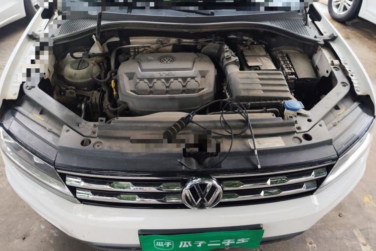 Used Volkswagen Tiguan L 2019 330TSI Automatic Two-Wheel Drive Smart Luxury Version China VI Standard Engine Bay