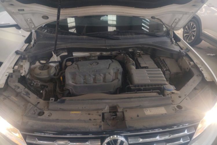 Used Volkswagen Tiguan L 2019 330TSI Automatic Two-Wheel Drive Panoramic Comfort Edition China VI Standard Engine Bay