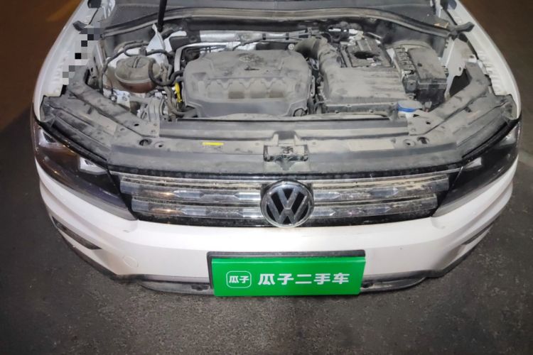 Used Volkswagen Tiguan L 2019 330TSI Automatic Two-Wheel Drive Smart Luxury Version China V Emission Standard Engine Bay
