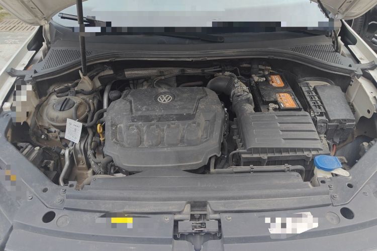 Used Volkswagen Tiguan L 2019 330TSI Automatic Two-Wheel Drive Smart Luxury Version China VI Standard Engine Bay
