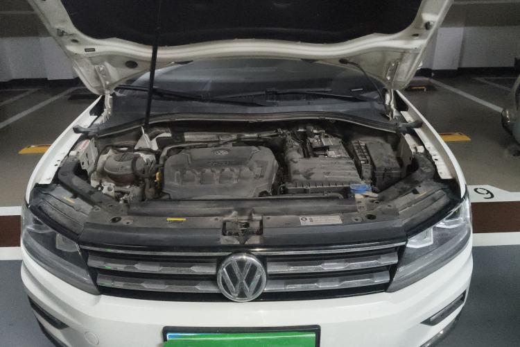 Used Volkswagen Tiguan L 2019 330TSI Automatic Two-Wheel Drive Panoramic Comfort Edition China V Standard Engine Bay