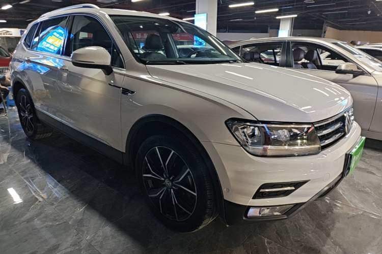 Used Volkswagen Tiguan L 2019 330TSI Automatic Two-Wheel Drive Smart Luxury Version China VI Standard Exterior 1