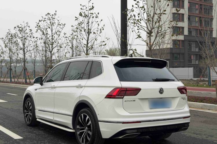 Used Volkswagen Tiguan L 2019 330TSI Automatic Two-Wheel Drive R-Line Flagship Edition China V Standard Exterior 1